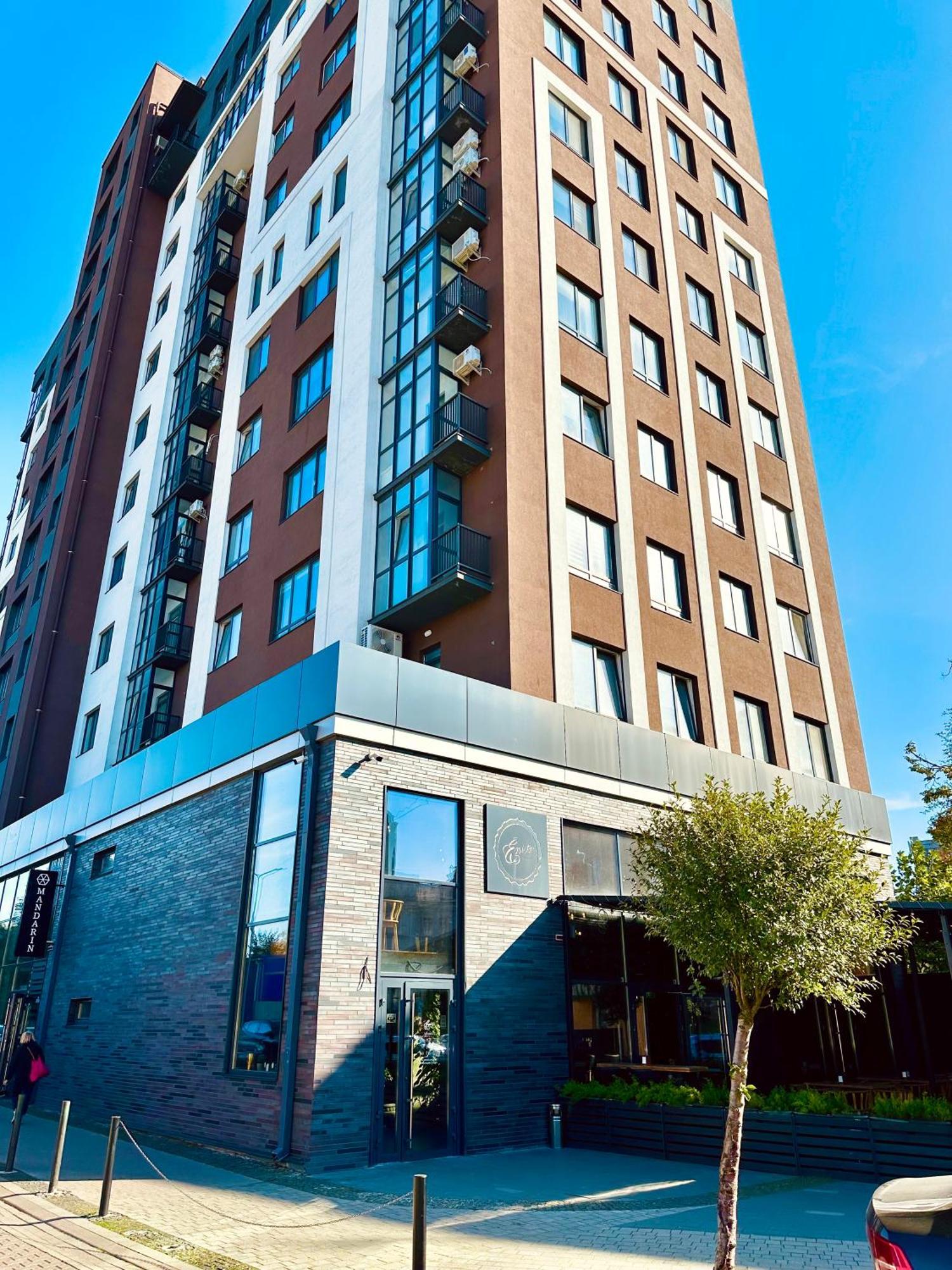 Comfortable Apartments With A Coffee Machine In The City Centre, Zlata Plaza Rivne Eksteriør billede